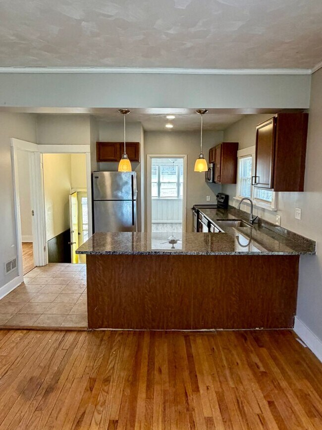 Foto del edificio - 3 Bedroom Morton Meadows Home for Rent - Close to Everything!