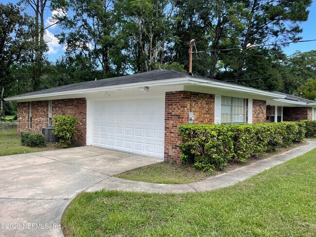 Foto del edificio - 5391 Golf Course Dr