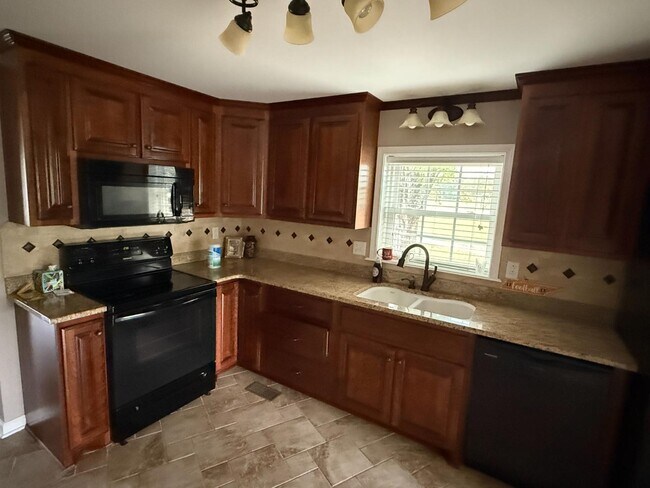 Foto del edificio - 3125 Hwy 49 E