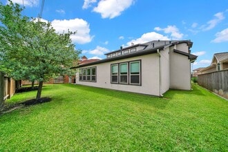 Building Photo - 26006 Carolina Cherry Ct