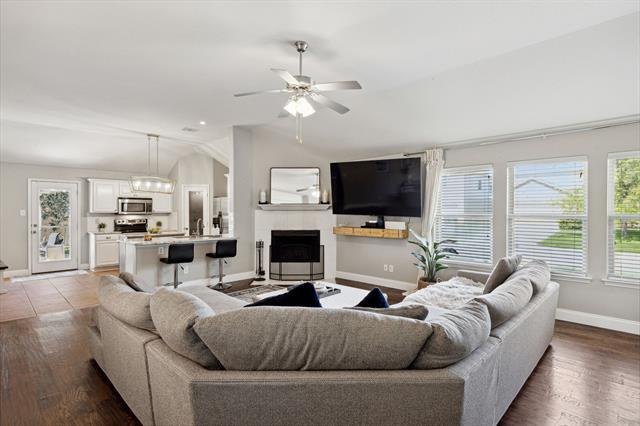 Foto del edificio - 5217 Rustic Ridge Dr