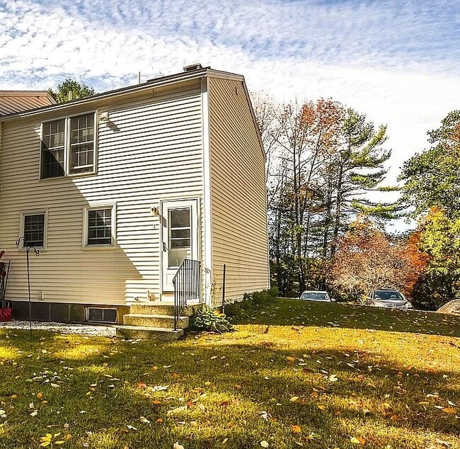 Photo - 94 Lewiston Rd Townhome