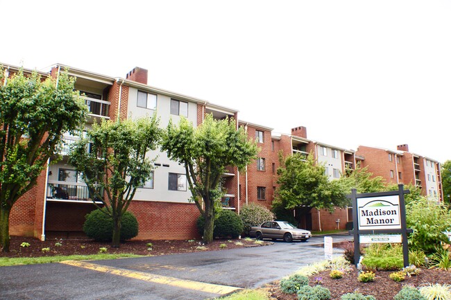 Foto del edificio - 1034 Blue Ridge Dr