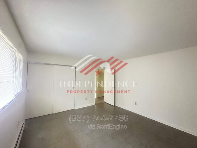 Foto del edificio - 807 E Trotwood Blvd