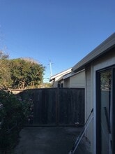 Building Photo - 1085 Highlander Dr Building Photo - 1085 Highlander Dr