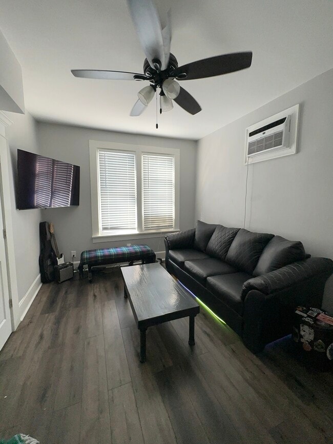 Foto del edificio - 3062 S Lyman St