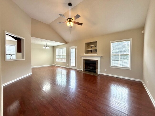 Building Photo - 1329 Mutual Dr