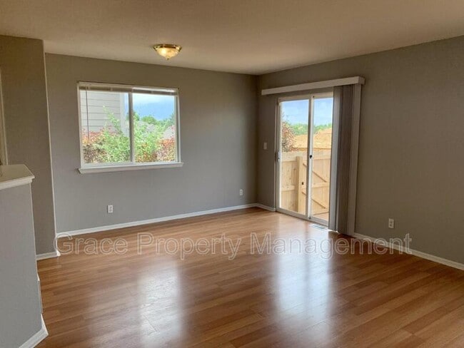 Building Photo - 1214 S Zeno Way