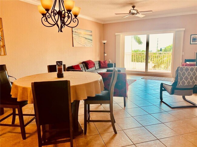 Building Photo - 1188 N Tamiami Trl