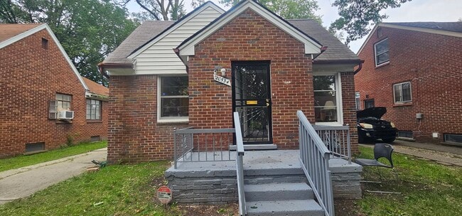 Building Photo - 20534 Rosemont Ave
