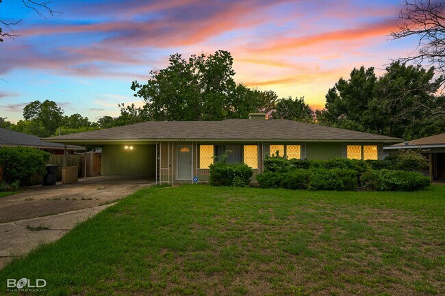 Foto del edificio - BEAUTIFUL 3 BEDROOM 2 BATH IN BOSSIER