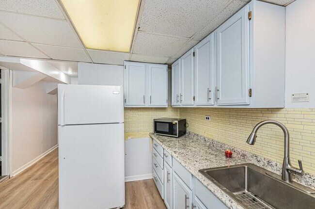 Foto del edificio - 7530 N Oakley Ave
