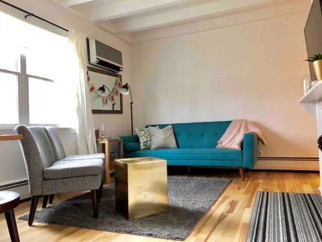 Living Area - Fully Furnished - 204 Pope St