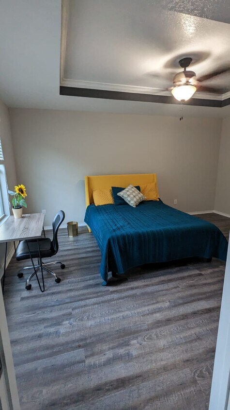 Foto principal - 450 Walnut Crest