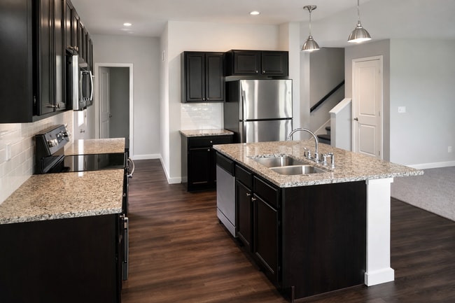 Foto del edificio - Spacious 3BR / 2.5BA Townhome with Private Rooftop Retreat