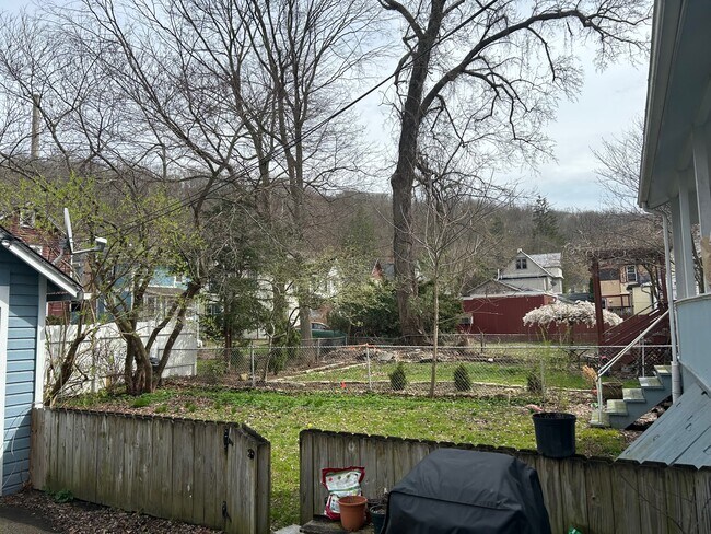 Foto del edificio - 315 S Albany St