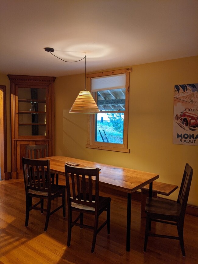 Building Photo - 17 High St