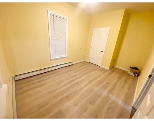 Foto del edificio - 566 Haverhill St