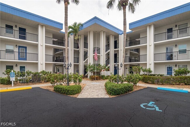 Foto del edificio - 1828 Pine Valley Dr