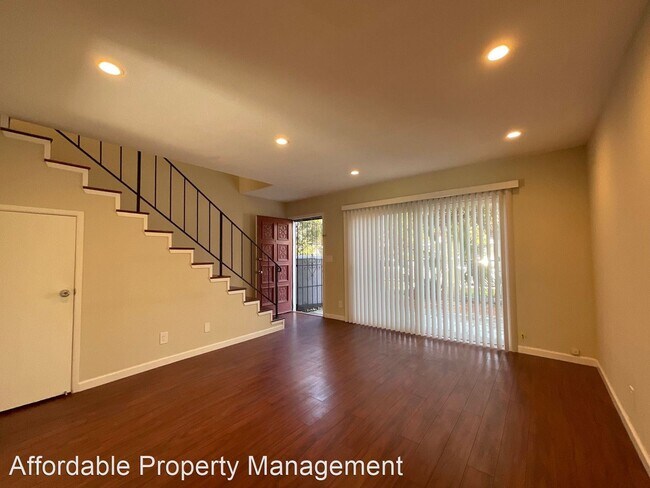 Building Photo - 2 br, 1.5 bath House - 4727 Valencia Way