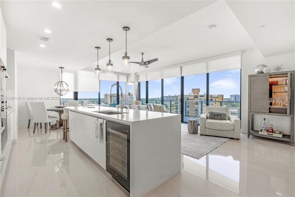 Primary Photo - 730 N Ocean Blvd