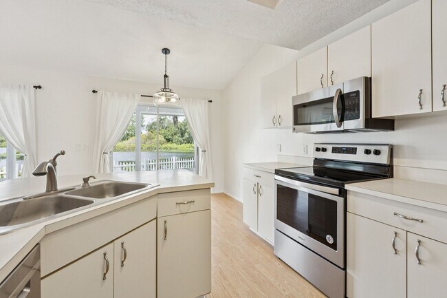 Foto del edificio - 2313 Foggy Ridge Pkwy