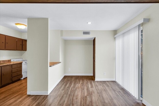 Interior Photo - 717 Fairmont Apartments