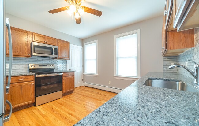 Foto del edificio - 362 Soundview Ave