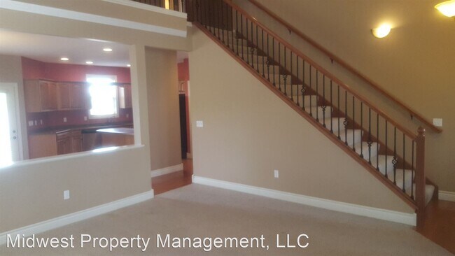 Building Photo - 5 br, 3.5 bath House - 317 Green Meadows Cr
