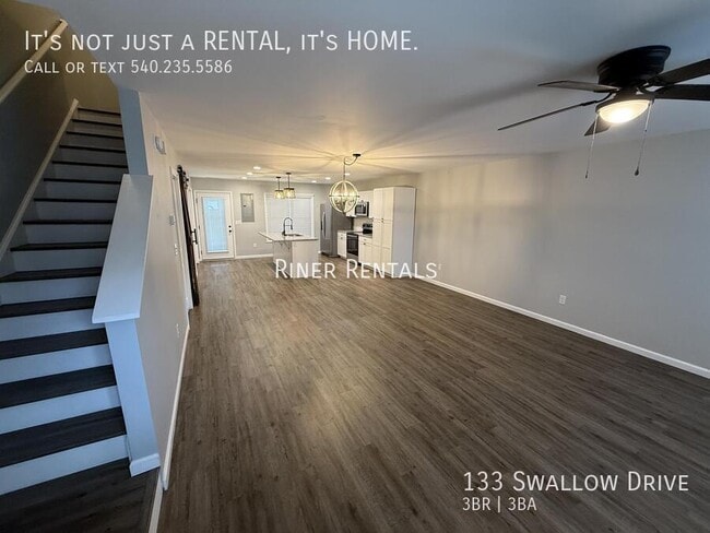 Building Photo - 133 Swallow Dr