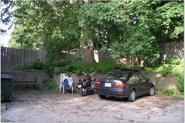 Foto del edificio - 1139 E GORHAM ST APT 2