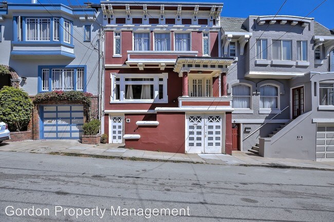 Building Photo - 2 br, 1 bath House - 8 College Terrace