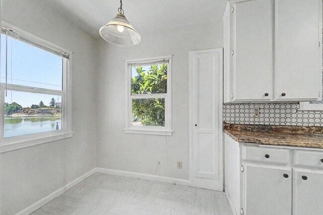 Building Photo - 1024 D St