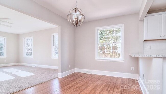 Foto del edificio - 1437 Springwood Ln