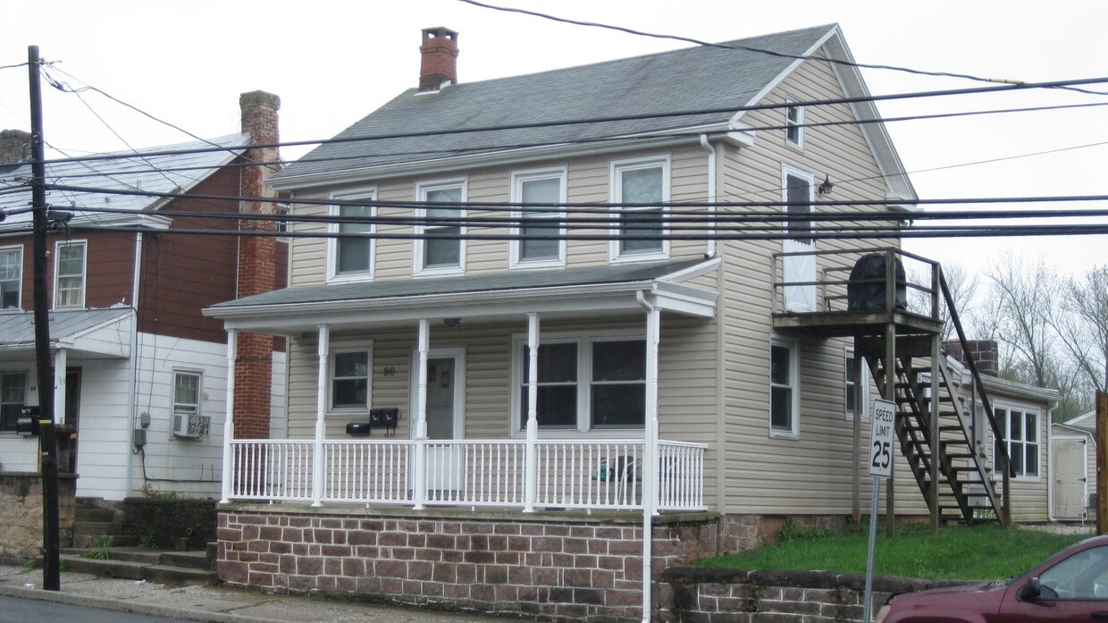 Primary Photo - 90 S Main St