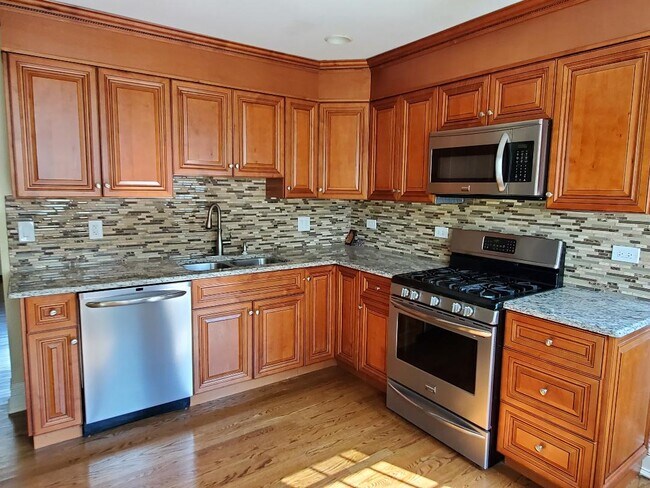 Kitchen - 9032 N Clifton Ave