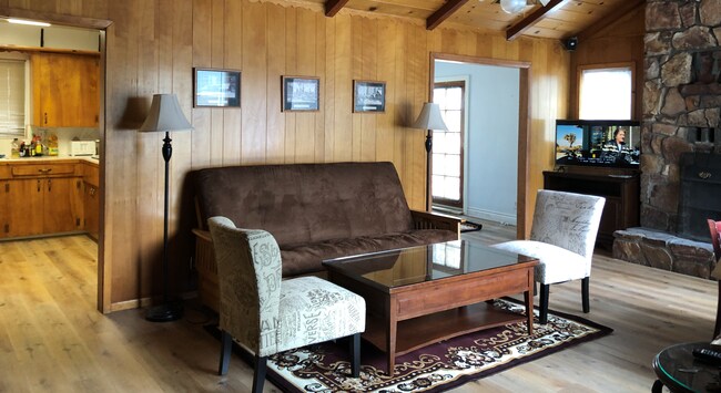 Foto del edificio - 39756 Big Bear Blvd