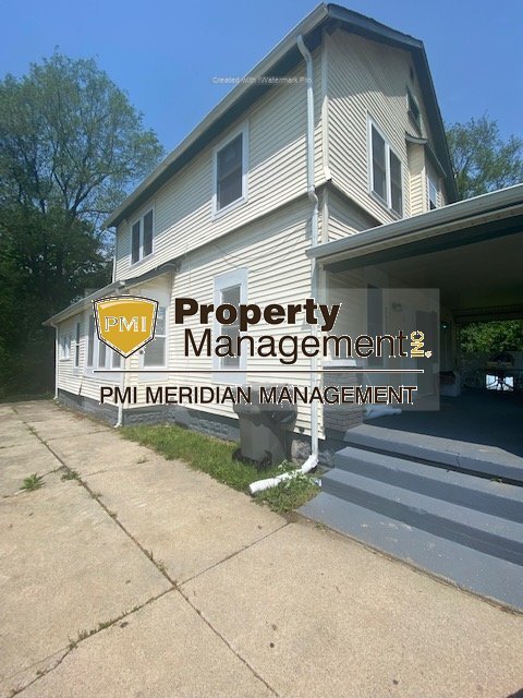 Foto del edificio - Spacious 4-Bedroom Duplex in Indianapolis ...