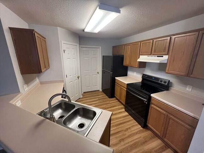 Building Photo - Georgetown 2 Bedroom 2 Bath