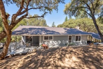 Building Photo - 2349 Rainbow Rd