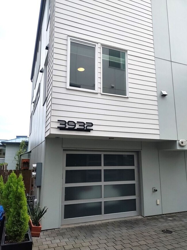 Foto del edificio - 3bd/2.5ba Seattle Townhome
