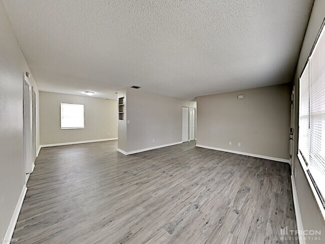 Building Photo - 3181 Clewiston St