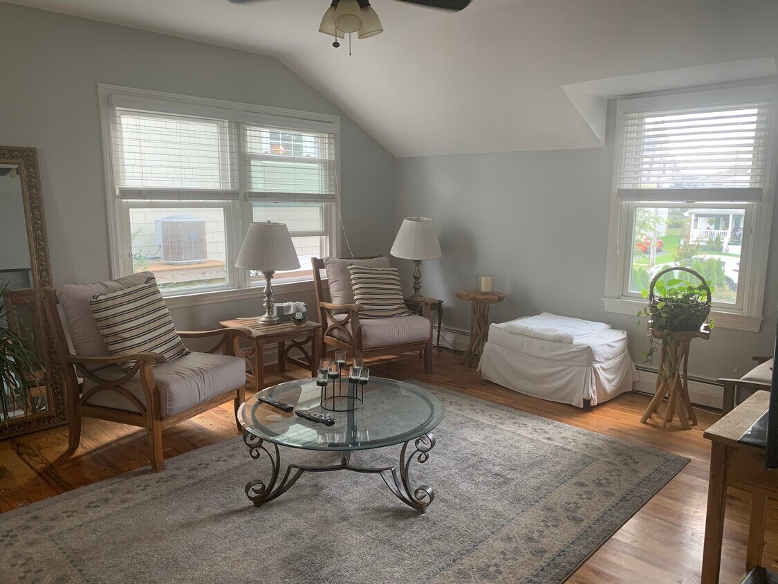 37B Waterman Ave Unit B, Rumson, NJ 07760 Apartments in Rumson, NJ