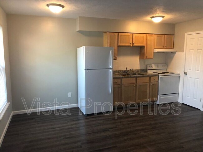 Building Photo - 4806 Saddlebrook Ln