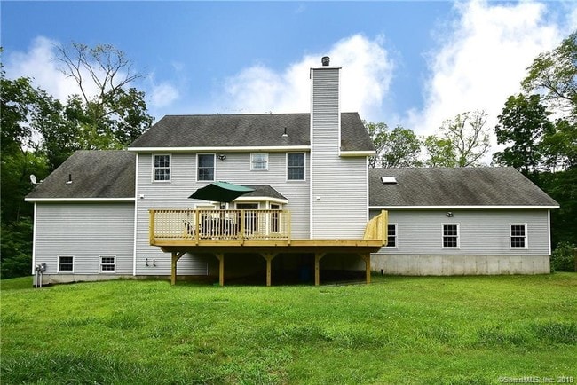 Building Photo - 43 Hickory Ln