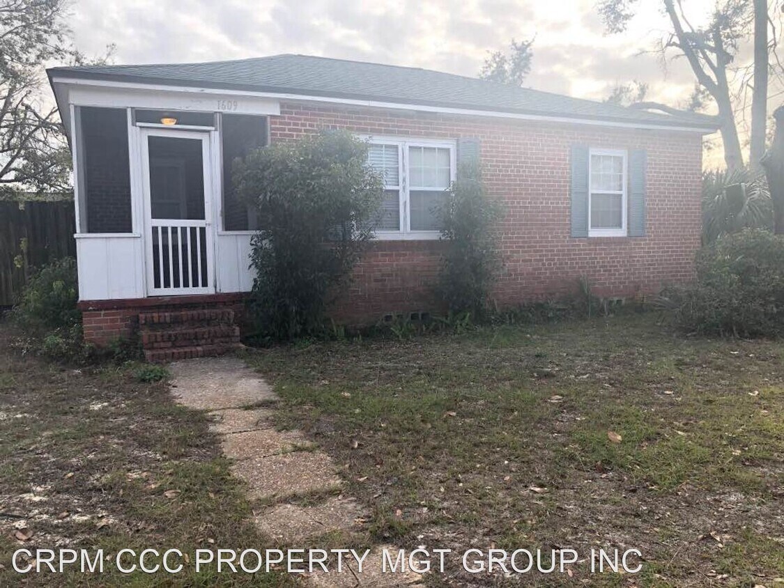 Primary Photo - 2 br, 1 bath House - 1609 W. 11th St.