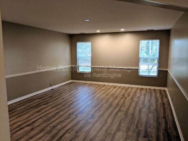 Foto del edificio - 8189 Sandpiper Rd