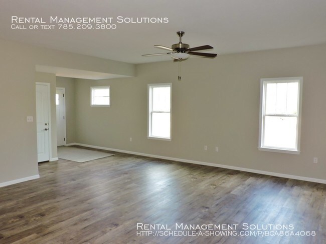 Foto del edificio - 5812 SW 12th St