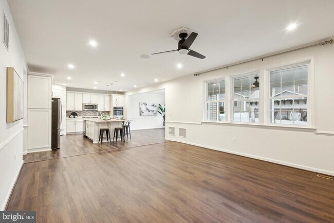 Foto del edificio - 7810 Bexley Ln