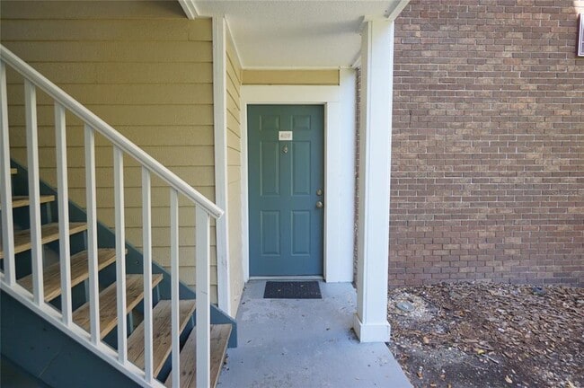 Building Photo - 10122 Winsford Oak Blvd